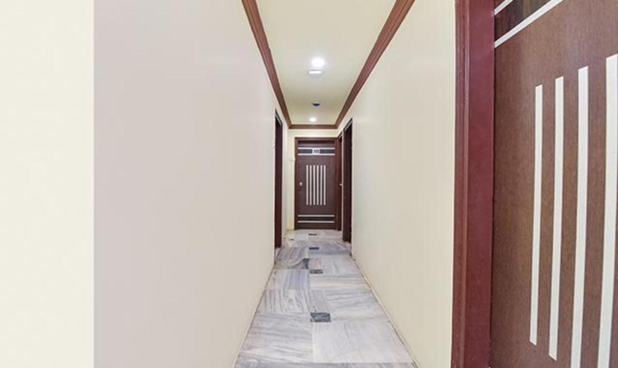 Fabexpress Poonam Palace Ahmedabad Eksteriør billede