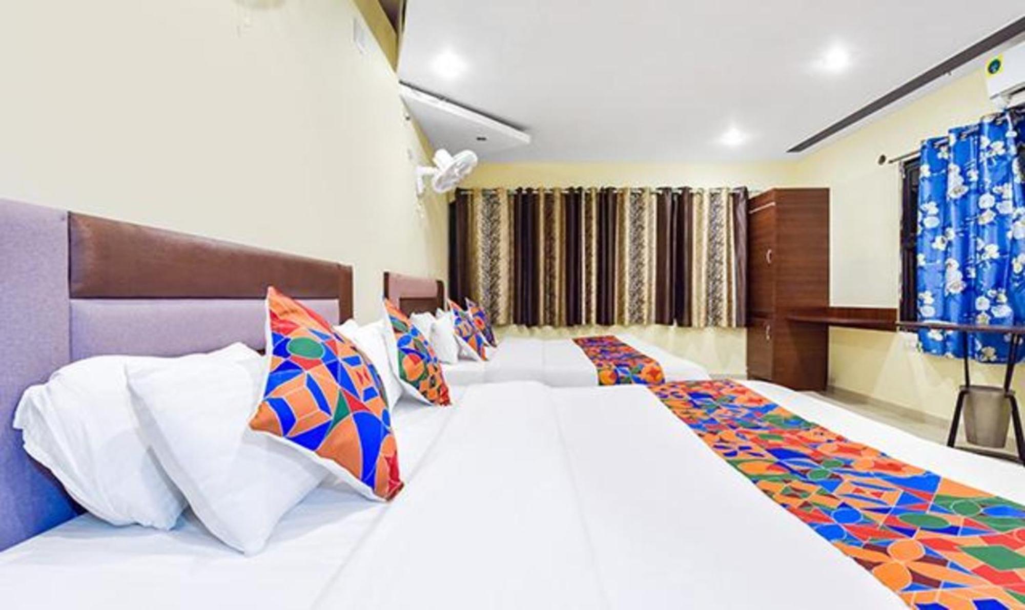 Fabexpress Poonam Palace Ahmedabad Eksteriør billede