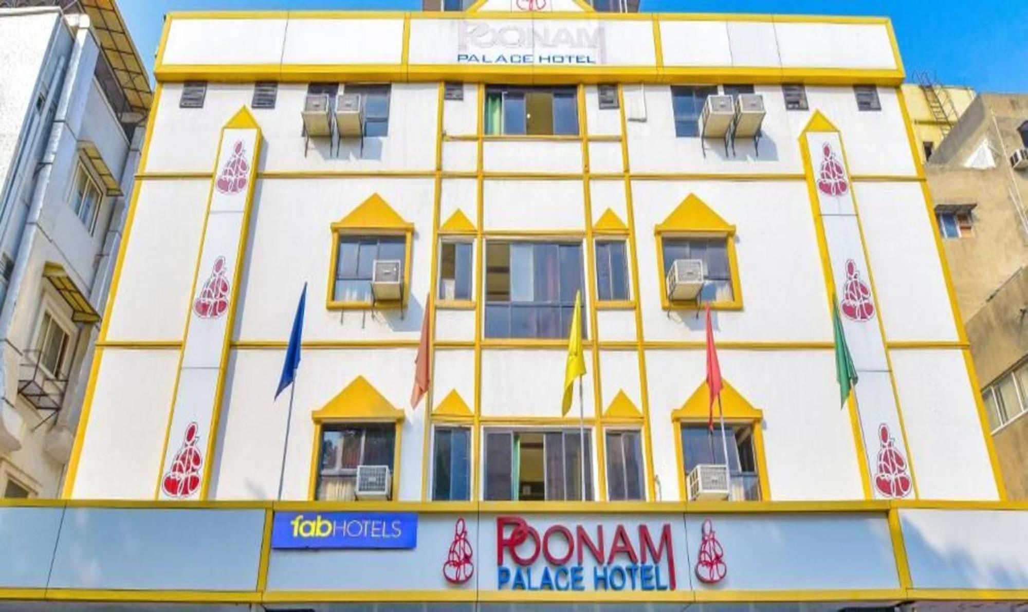 Fabexpress Poonam Palace Ahmedabad Eksteriør billede