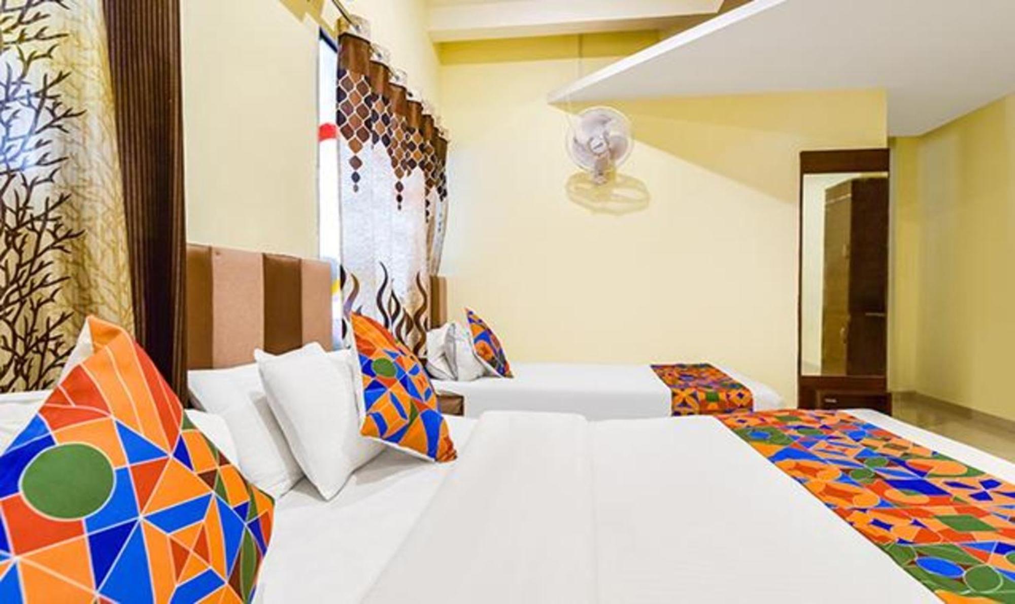 Fabexpress Poonam Palace Ahmedabad Eksteriør billede